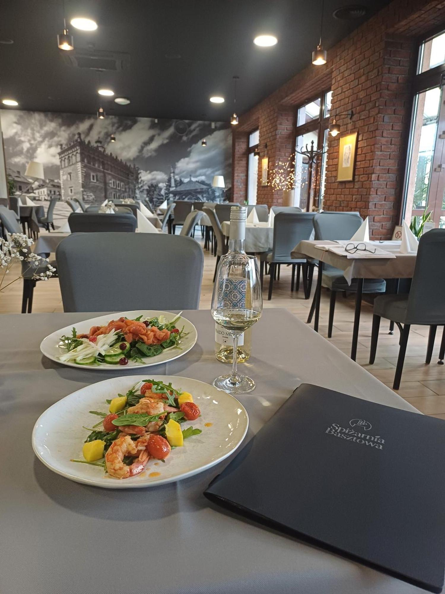 Hotel Basztowy Сандомир Екстериор снимка