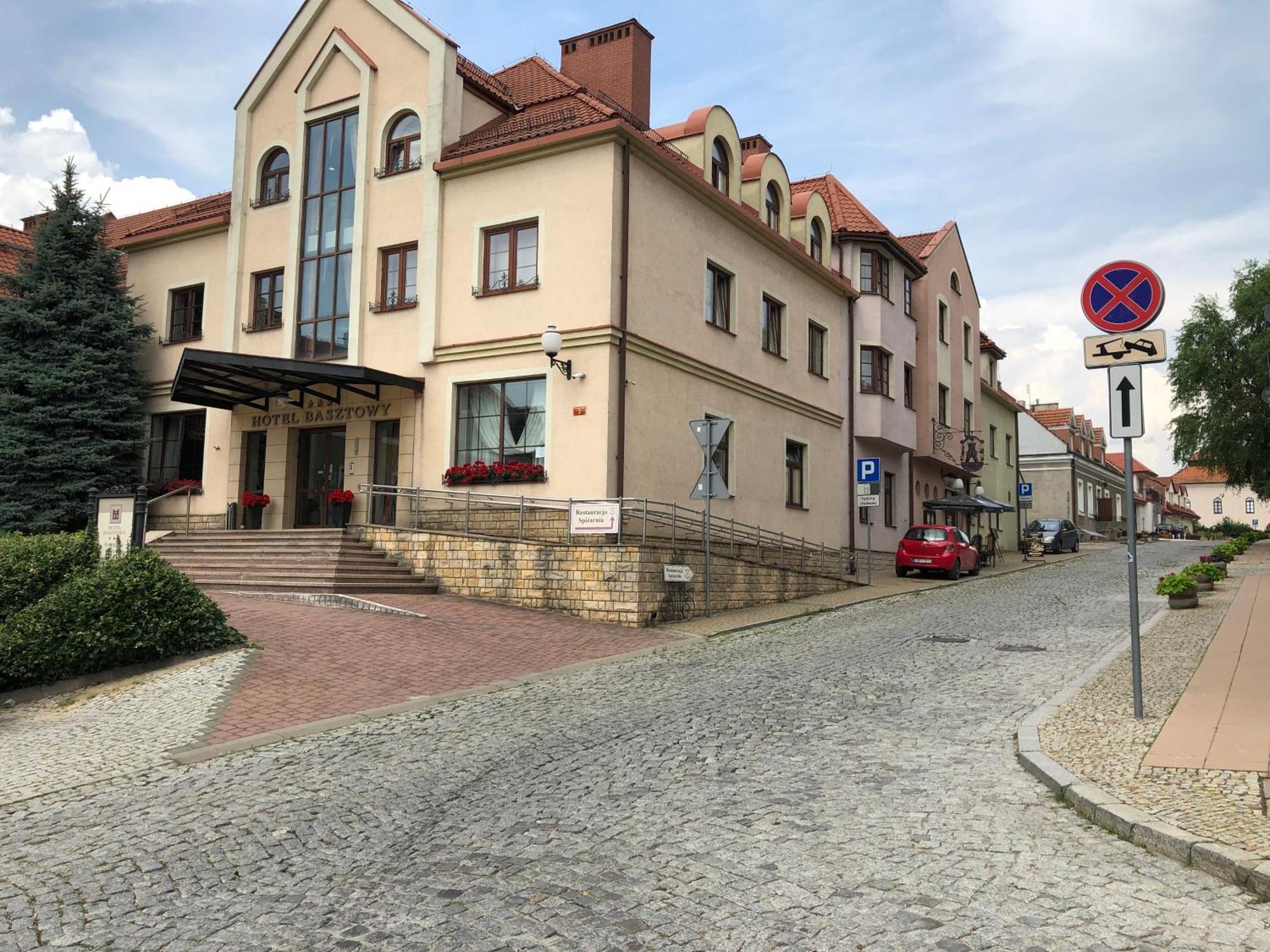 Hotel Basztowy Сандомир Екстериор снимка