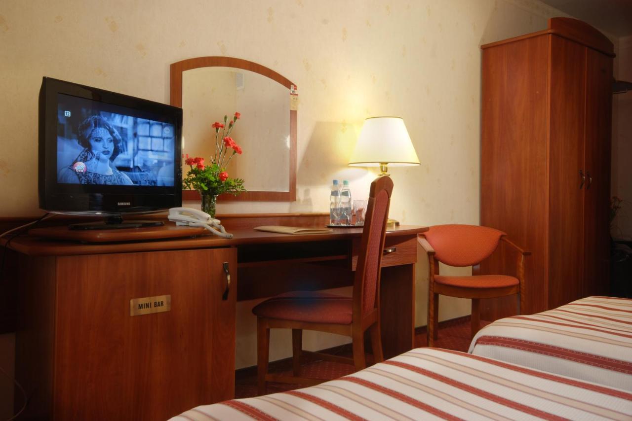 Hotel Basztowy Сандомир Стая снимка